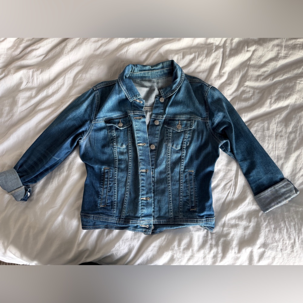 Old Navy Women's Blue Denim Jean Jacket